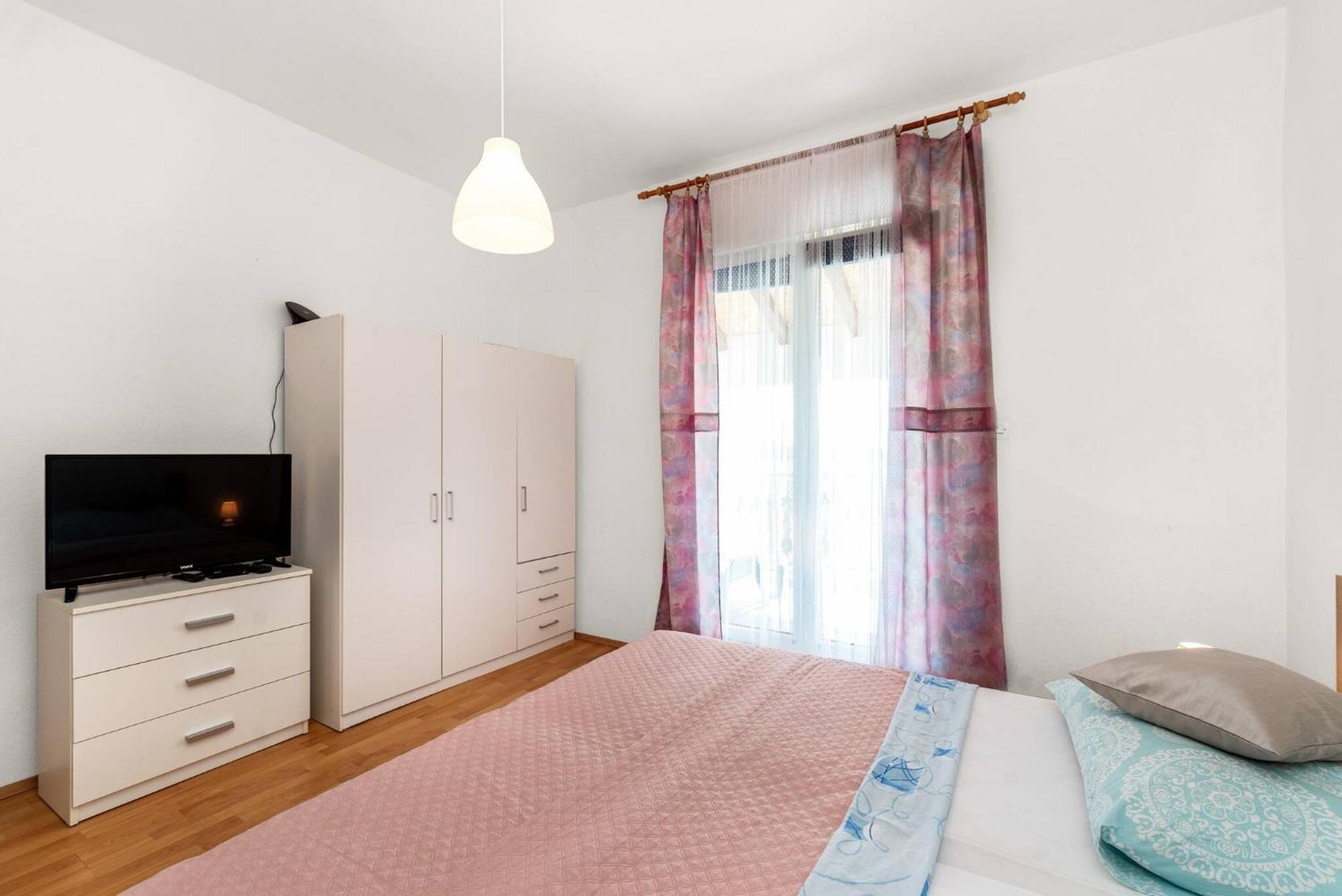 Apartment Lara Трибунь Экстерьер фото