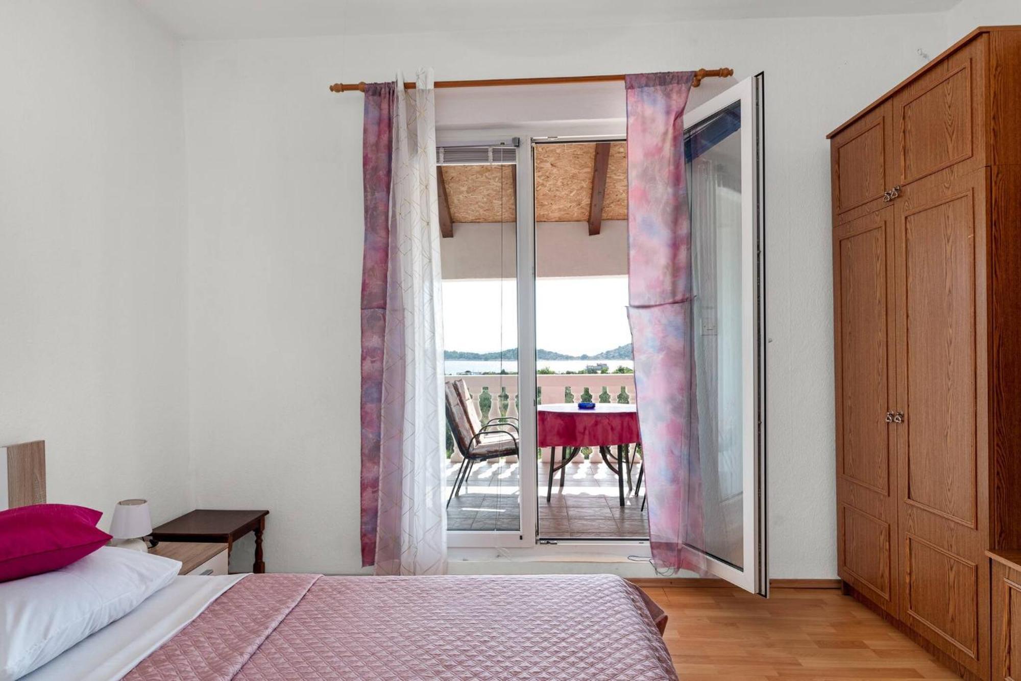 Apartment Lara Трибунь Экстерьер фото