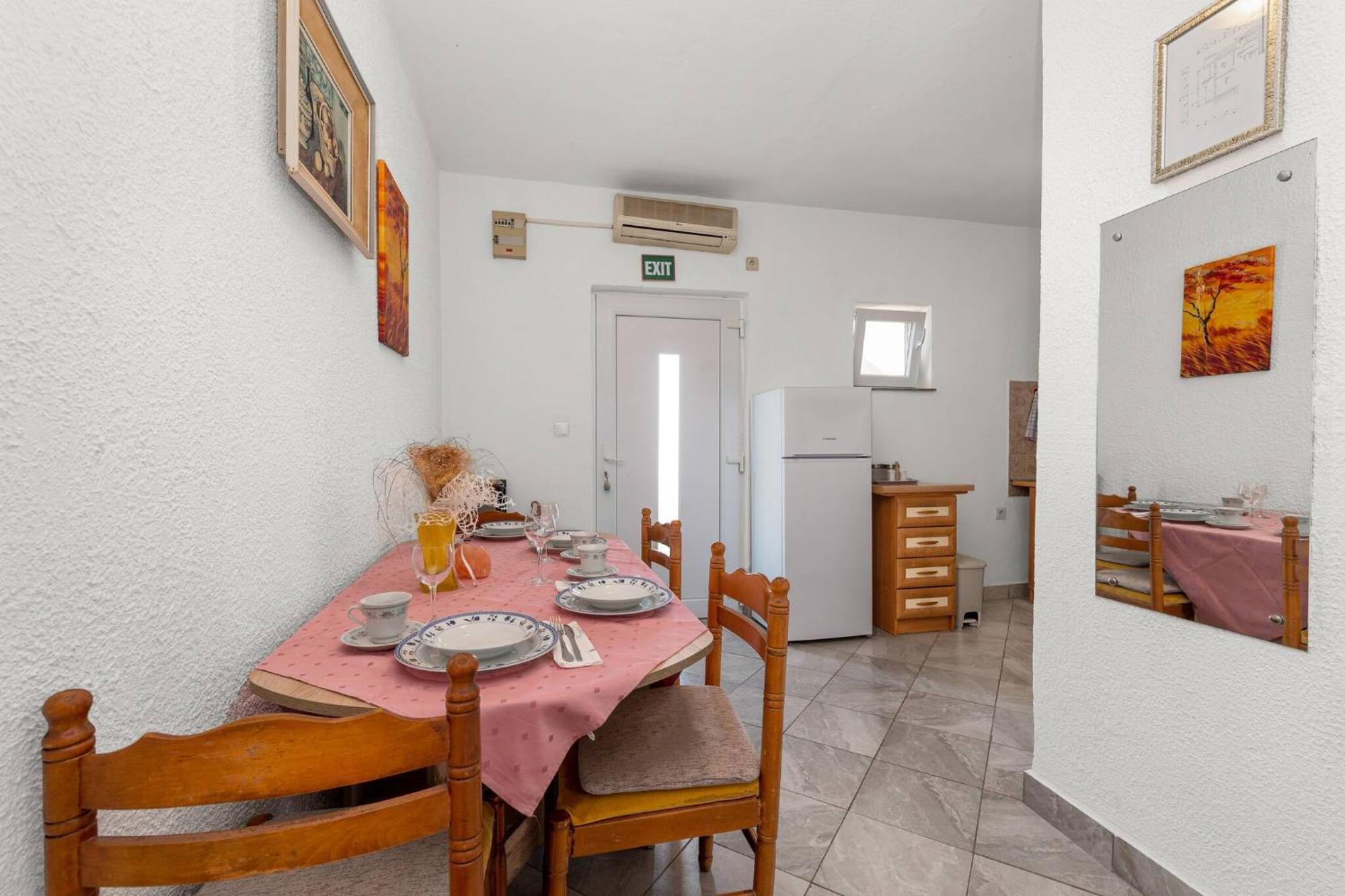 Apartment Lara Трибунь Экстерьер фото